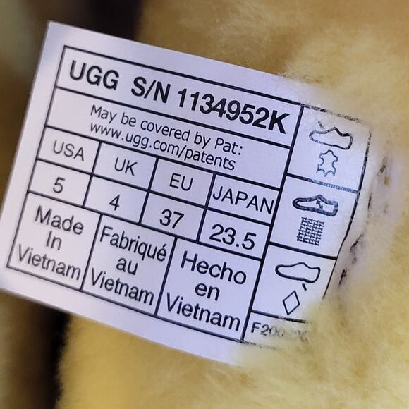 NEW UGG Classic Mini Scatter Graphic boot in yellow bootie US 5 - Picture 6 of 6